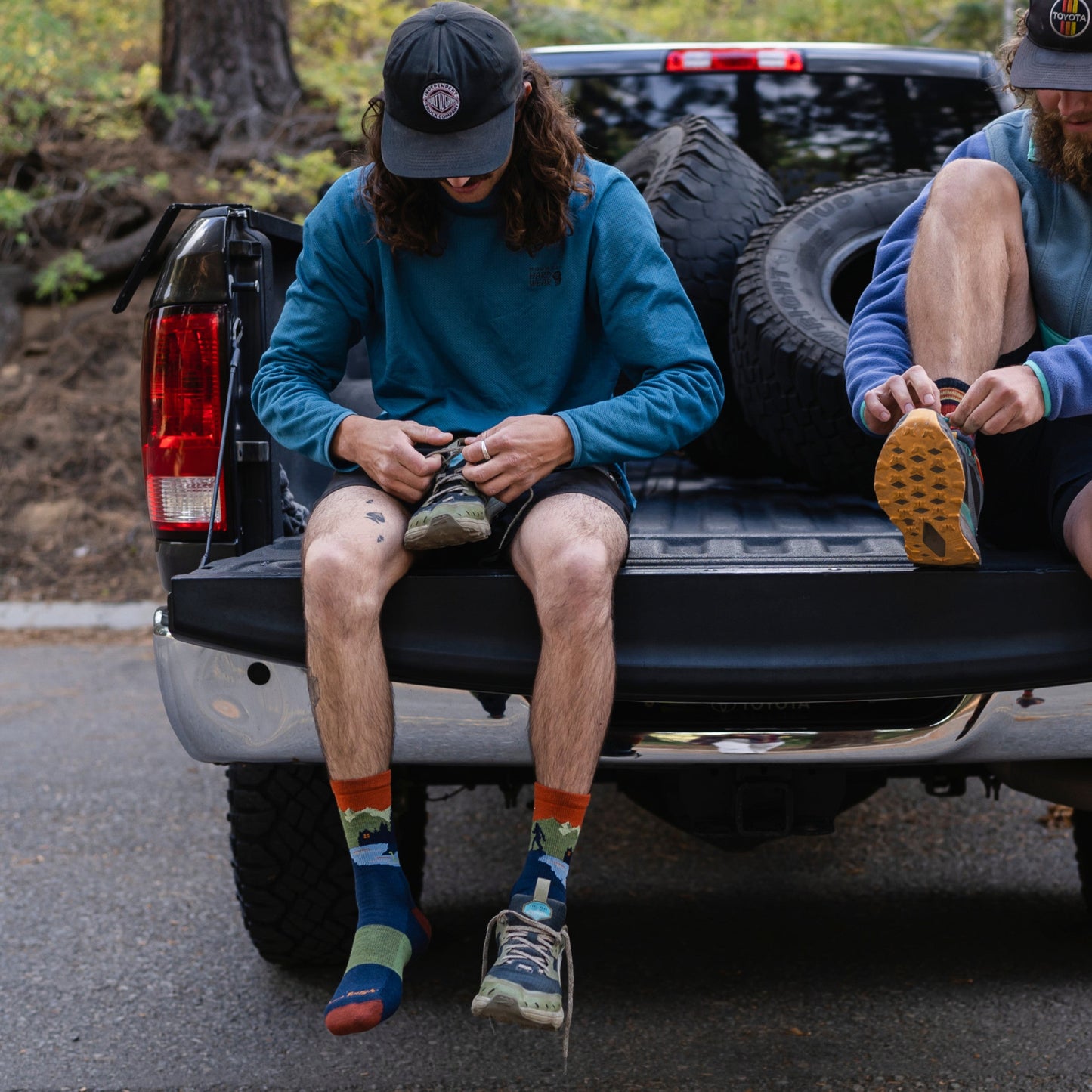 LUI Men's Close Encounters Micro Crew Midweight Hiking Sock