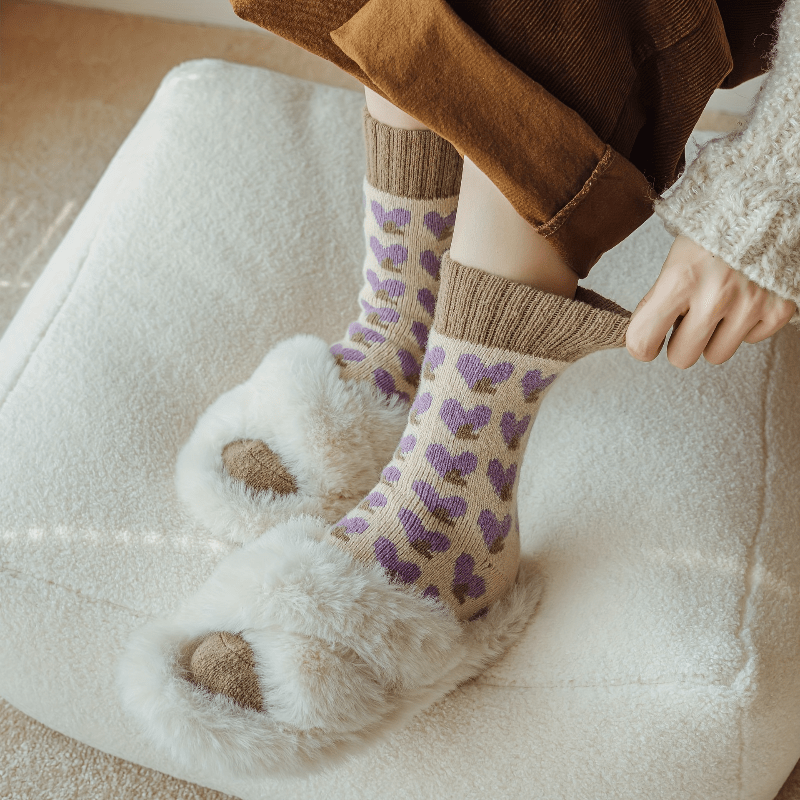 Heart Pattern Terry Socks 4 Pairs Warm Heart Pattern Comfy Terry Socks - Women's Stockings