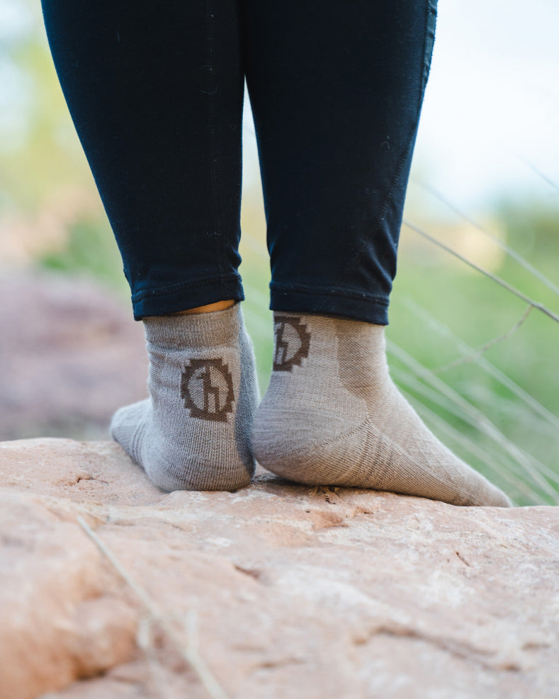 LUI Trail 1/4 Crew Socks