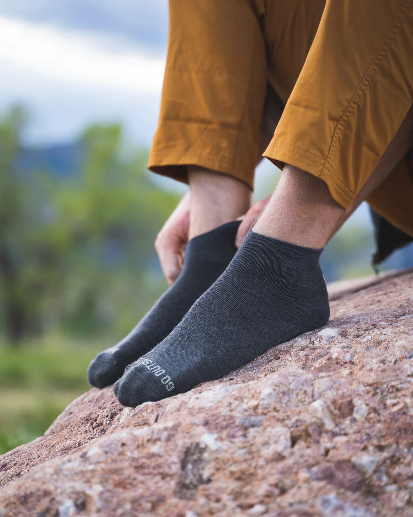 LUI Trail 1/4 Crew Socks